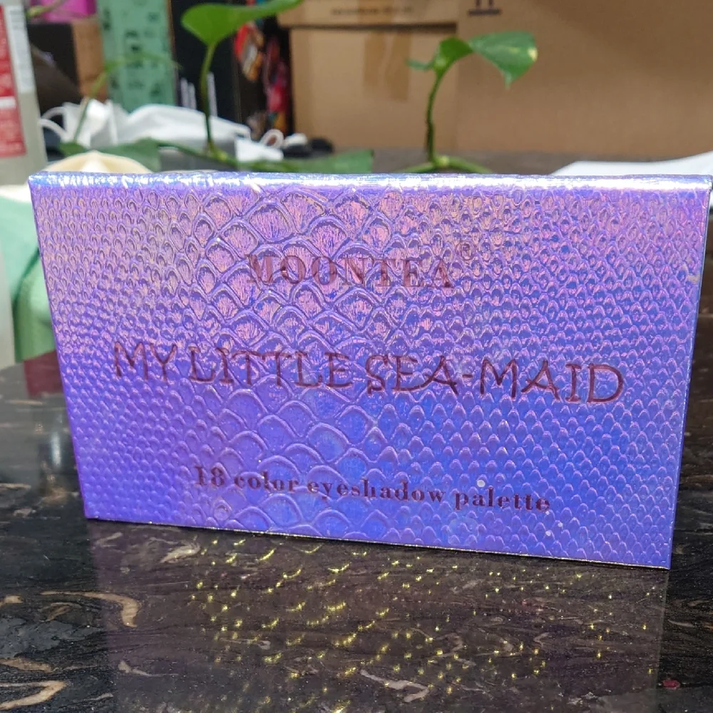 NIB My Little Sea-Maid 18 Color Eyeshadow Palette